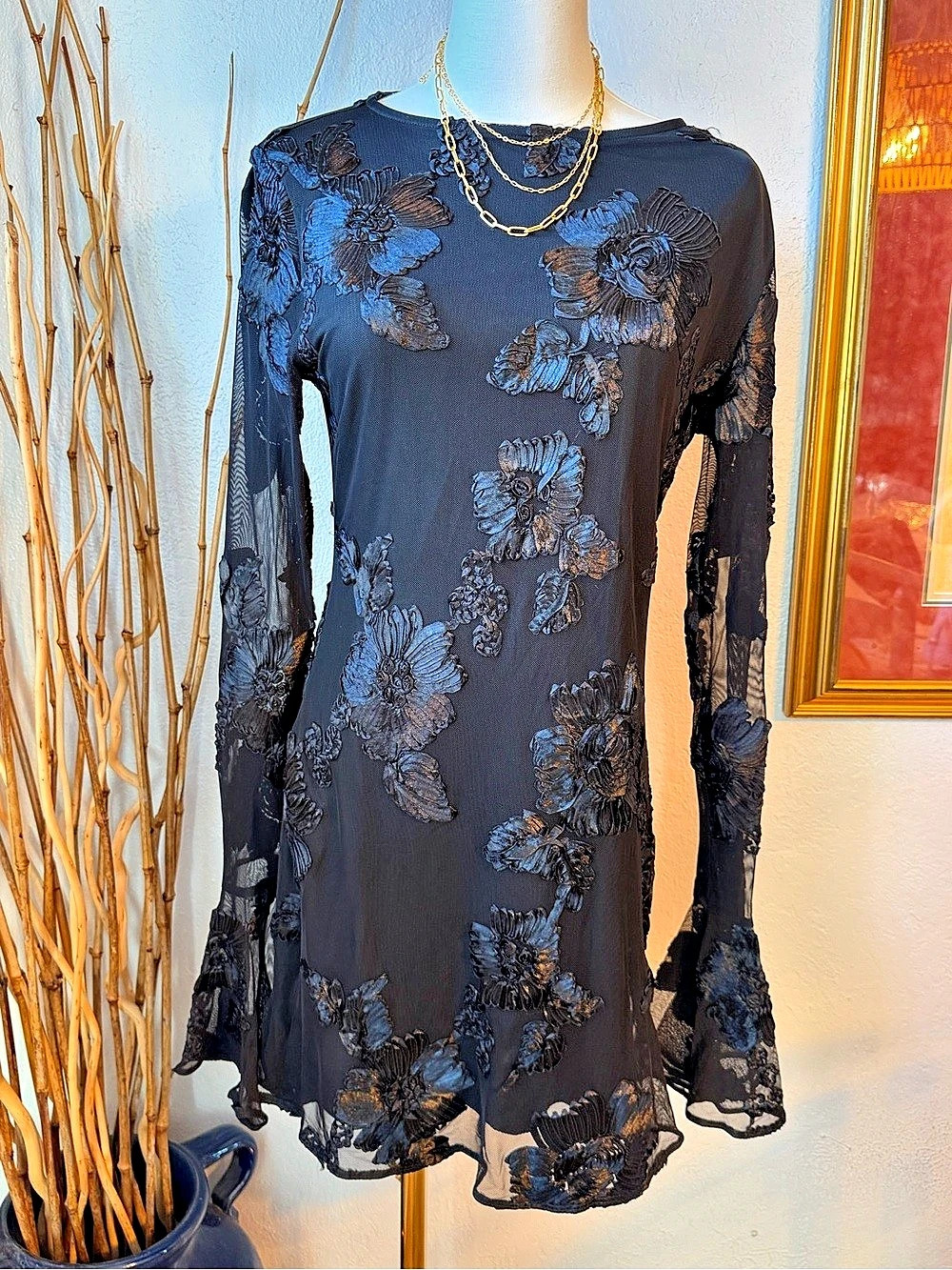 Commense Floral Open Back Mesh Blouse in Black XL Like New